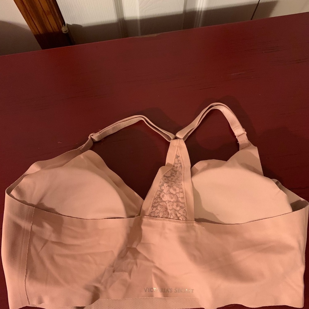 Victoria’s Secret Wireless Bra size large